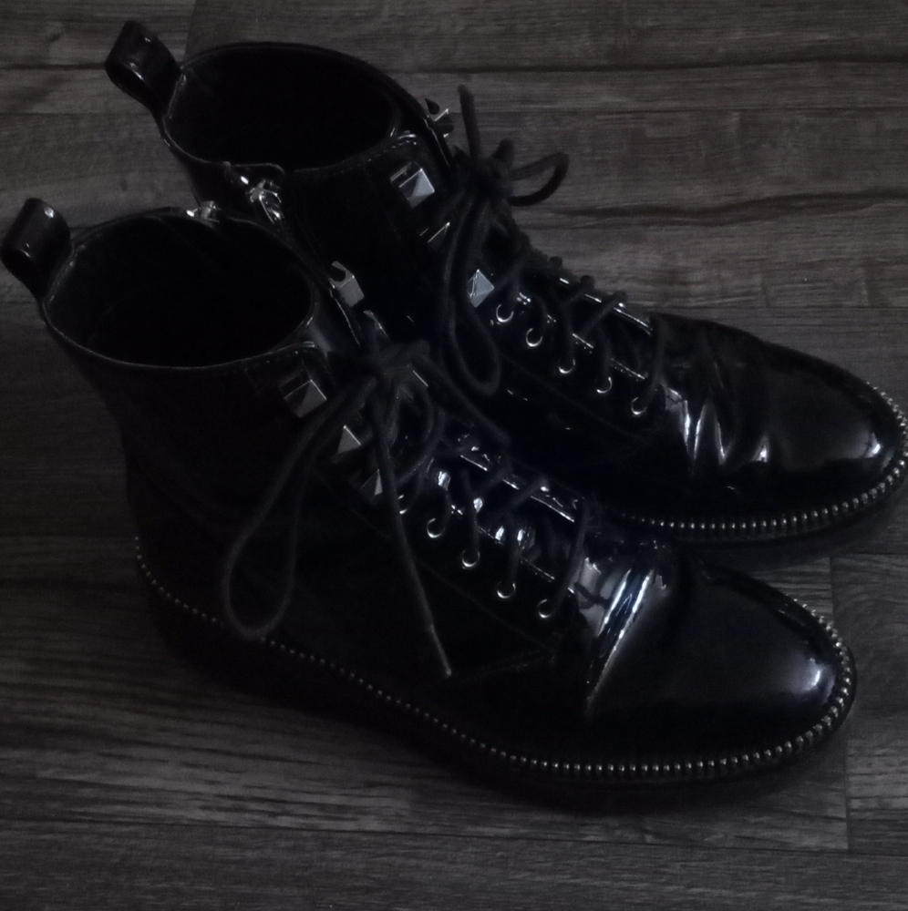 Michael Kors Haskell Boots Size 7